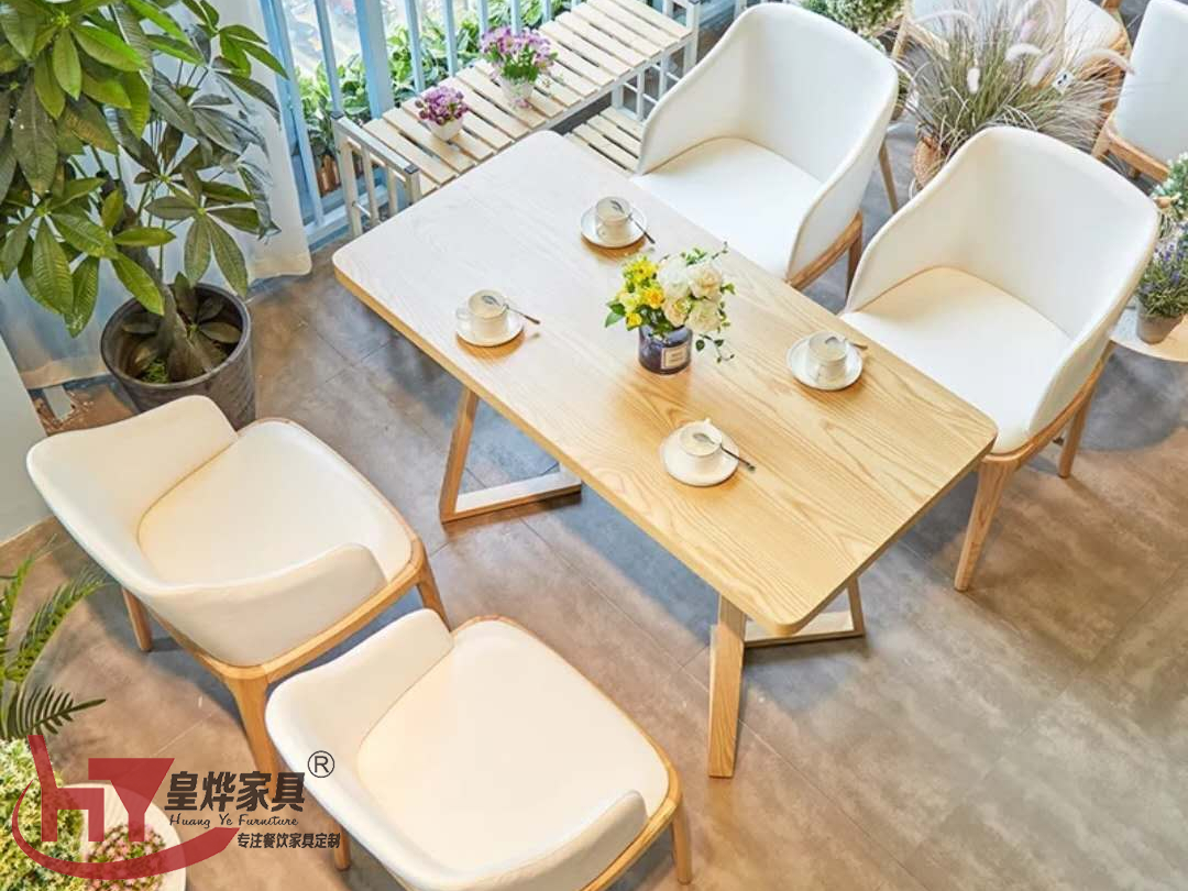 西餐厅实木桌椅