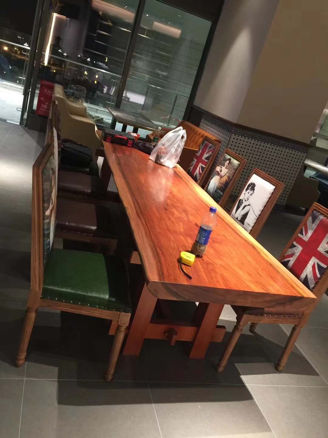 餐厅实木桌椅