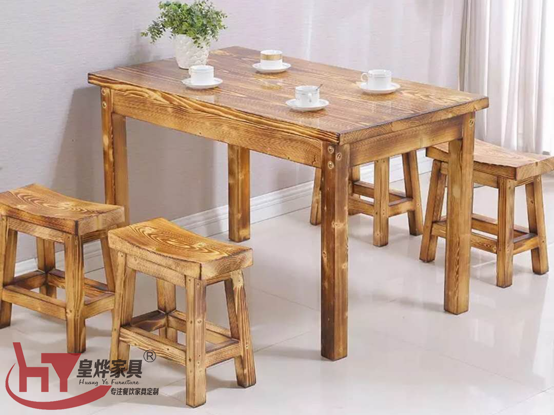 酒吧碳化桌椅