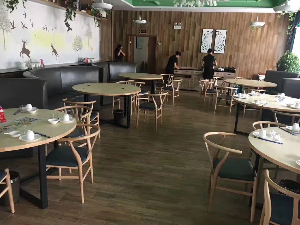 茶餐厅桌椅