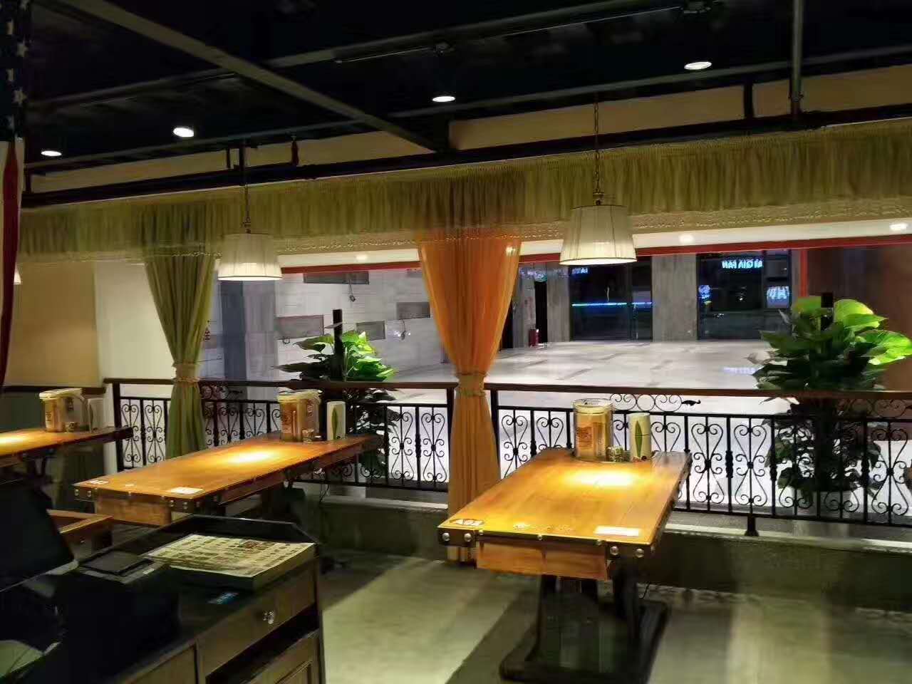 定制餐桌椅