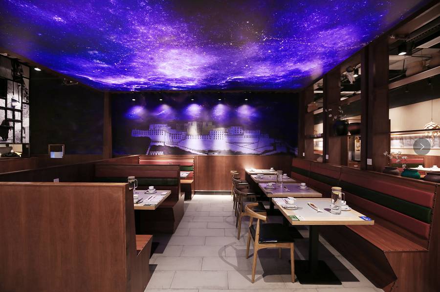 餐厅桌椅