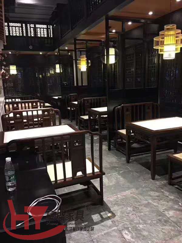 中餐厅桌椅