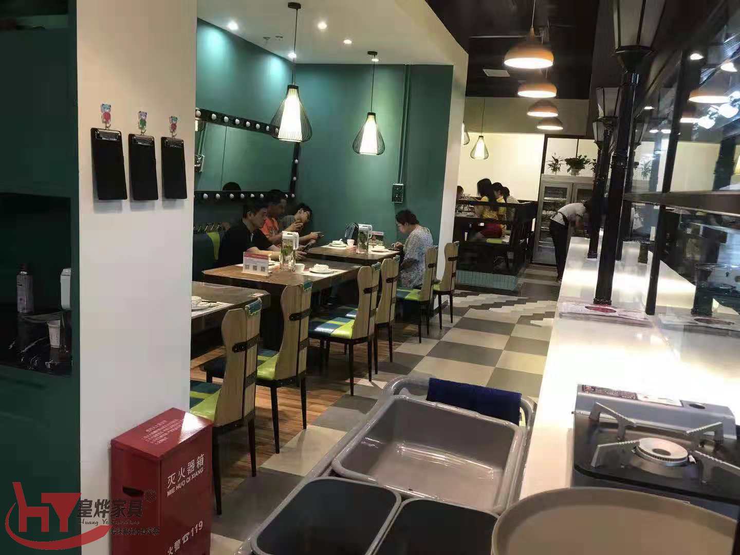 餐饮桌椅定做