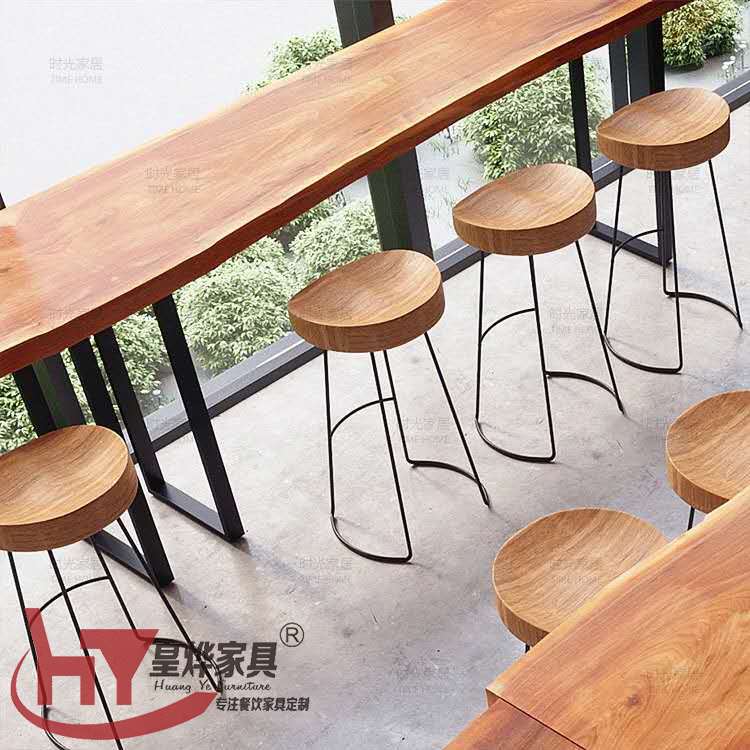 酒吧桌椅
