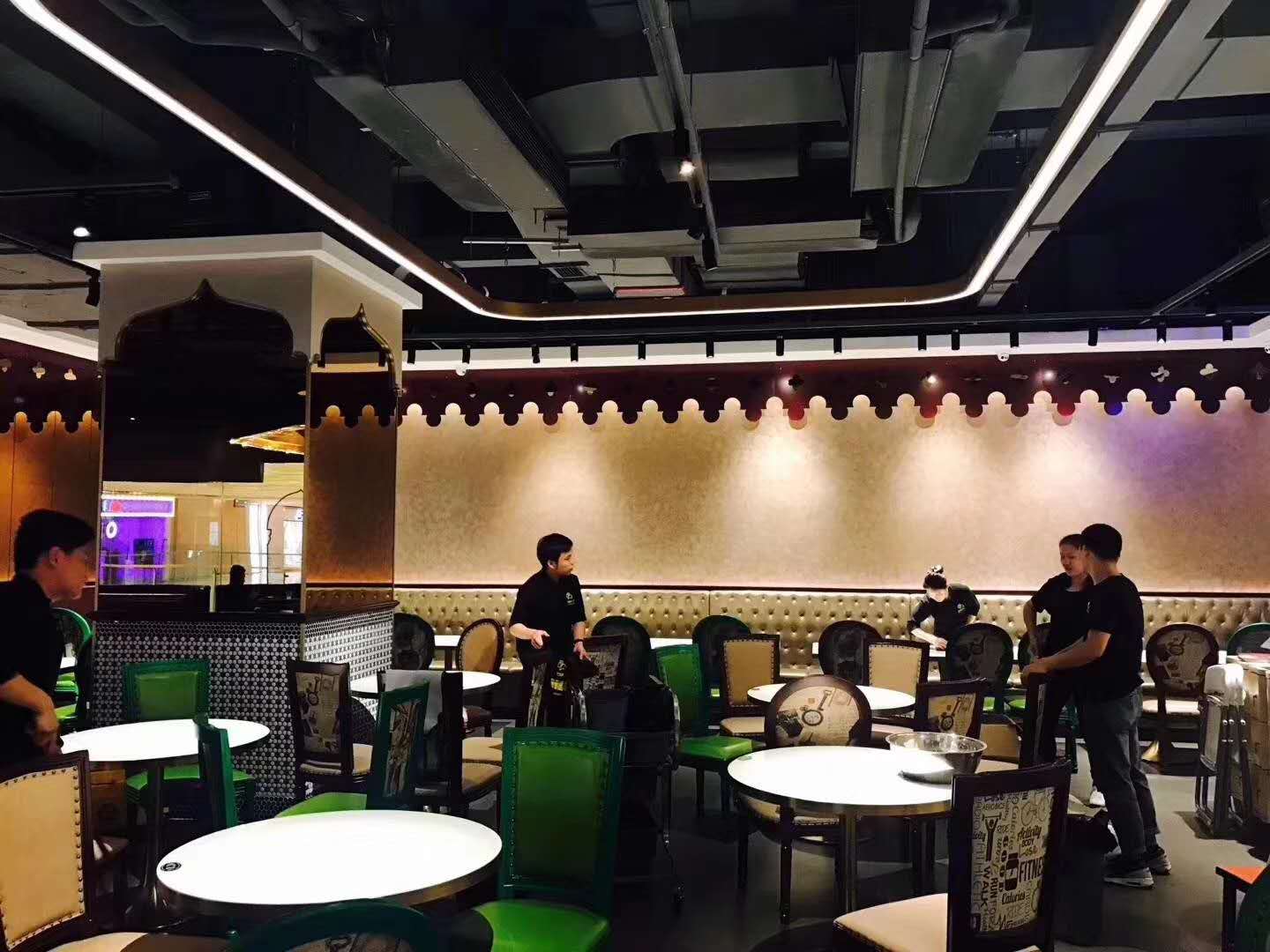 餐厅餐桌椅